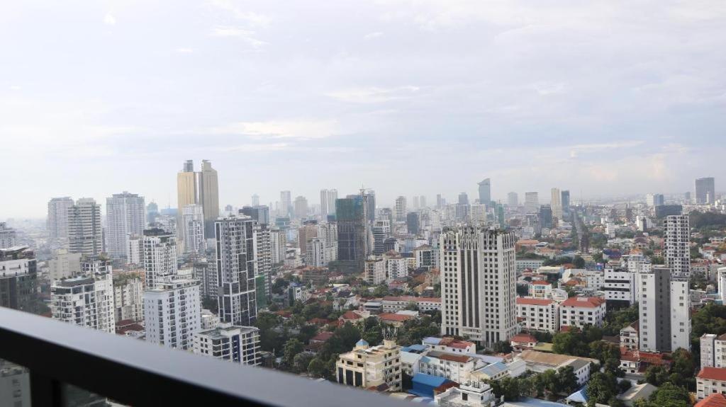 The Penthouse Residence Phnom Penh Luaran gambar